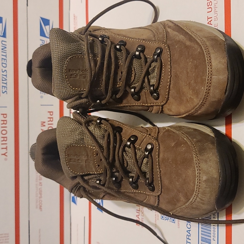New Balance Women's 956 Brown Gore-Tex Waterproof Walking Shoe w/Rock Stop sz10